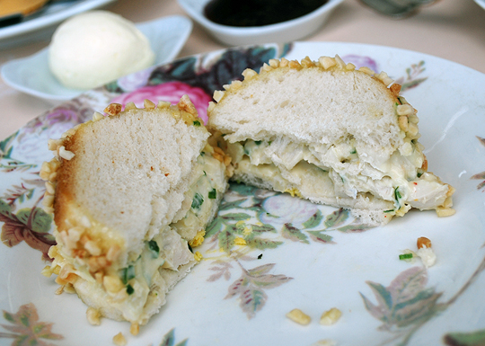 Chicken mayonnaise sandwich with chopped almonds