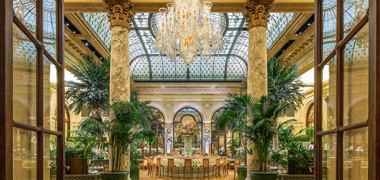 BG Restaurant, Multi-tasking at the Bergdorf, New York