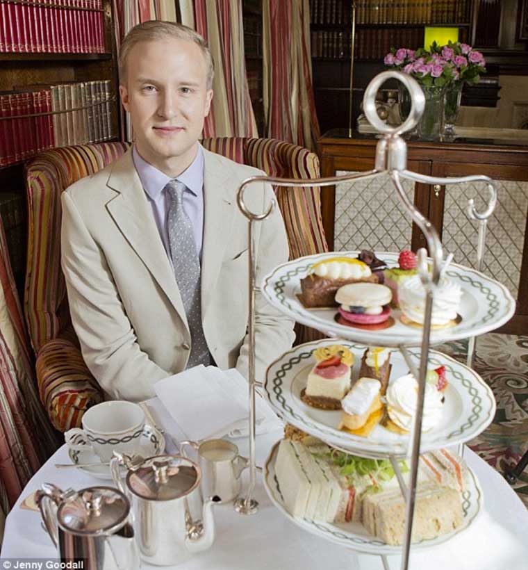 10 Etiquette Rules for Afternoon Tea - How to Properly Have Tea