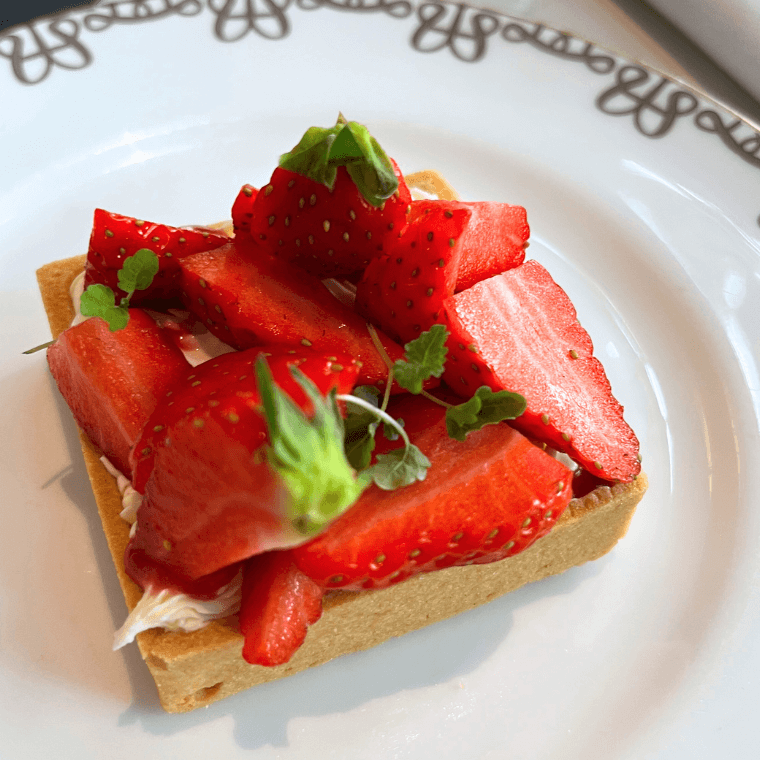 Strawberry dessert