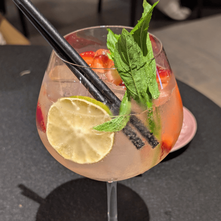 G & T