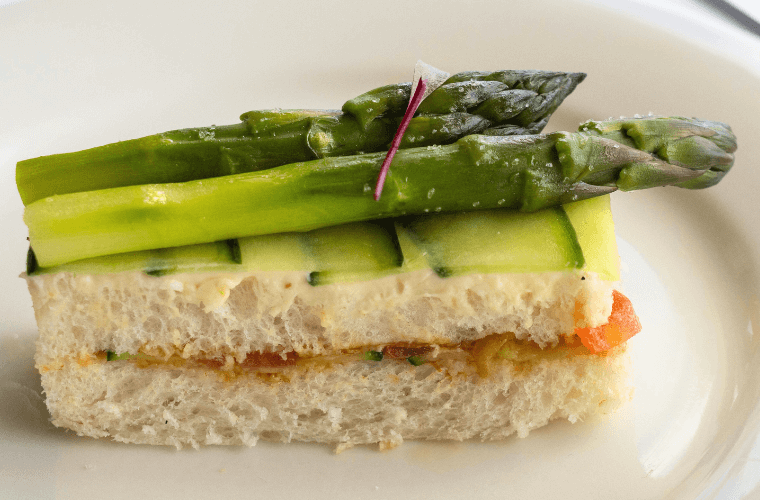 Cucumber, tomato, cream cheese, asparagus, white bread