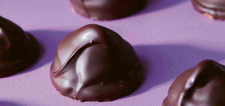 Chocolate marshmallow kisses
