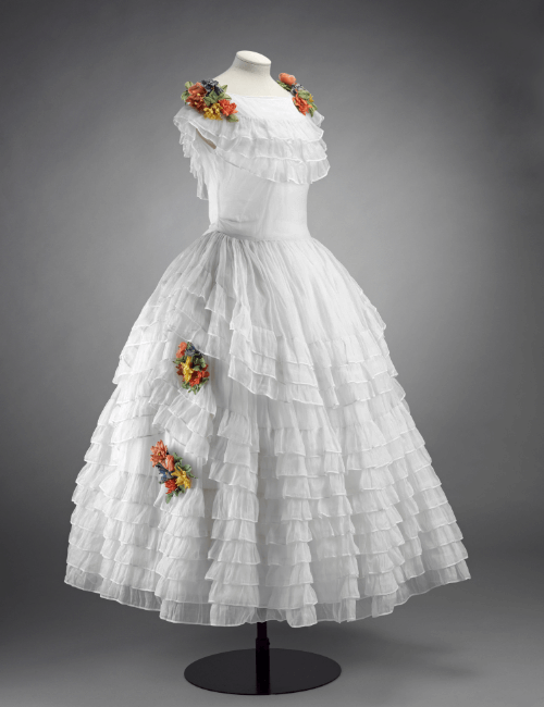 Dress, 'Robe de Style', white organza with artificial flowers, France © Victoria and Albert Museum, London