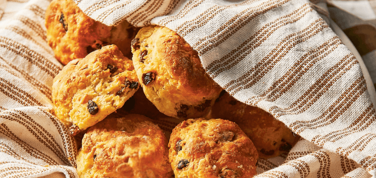 Fluffy buttermilk scones